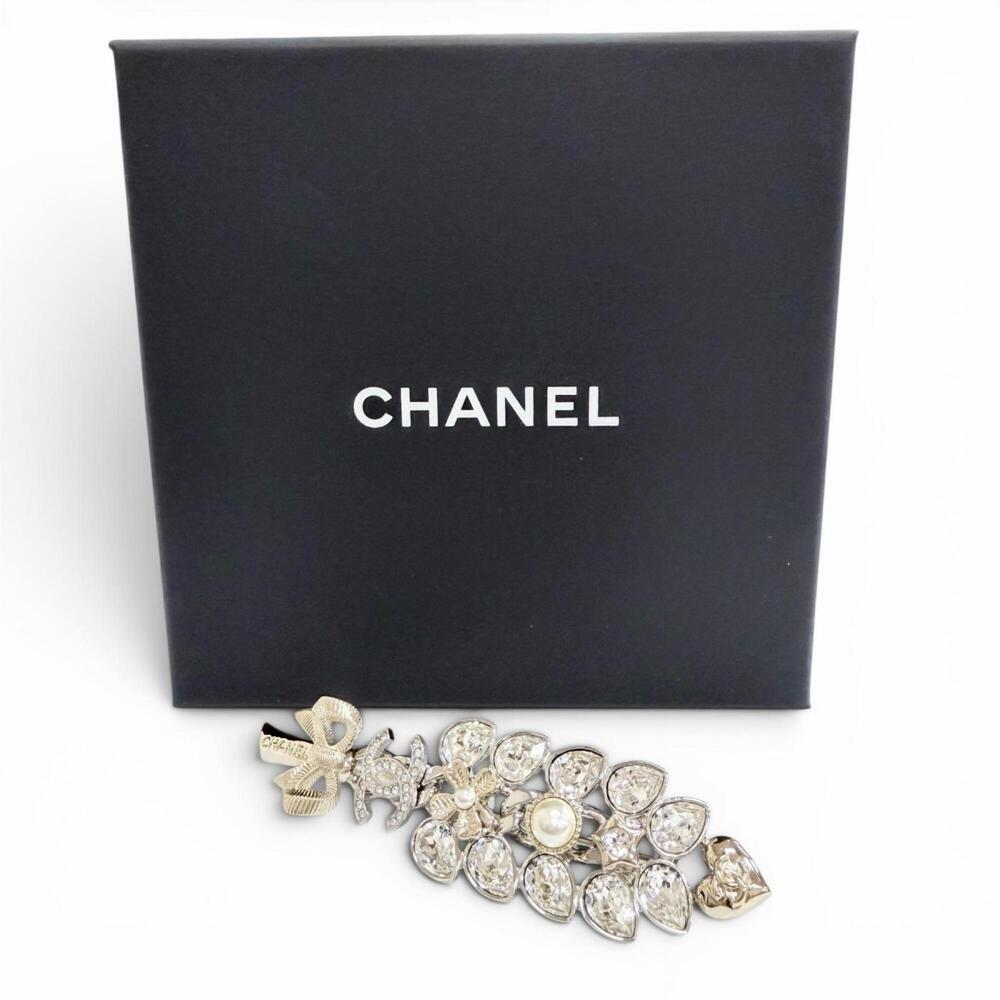 Chanel Cc Logo Heart Brooch Metal #266450C13B - Picture 2 of 8